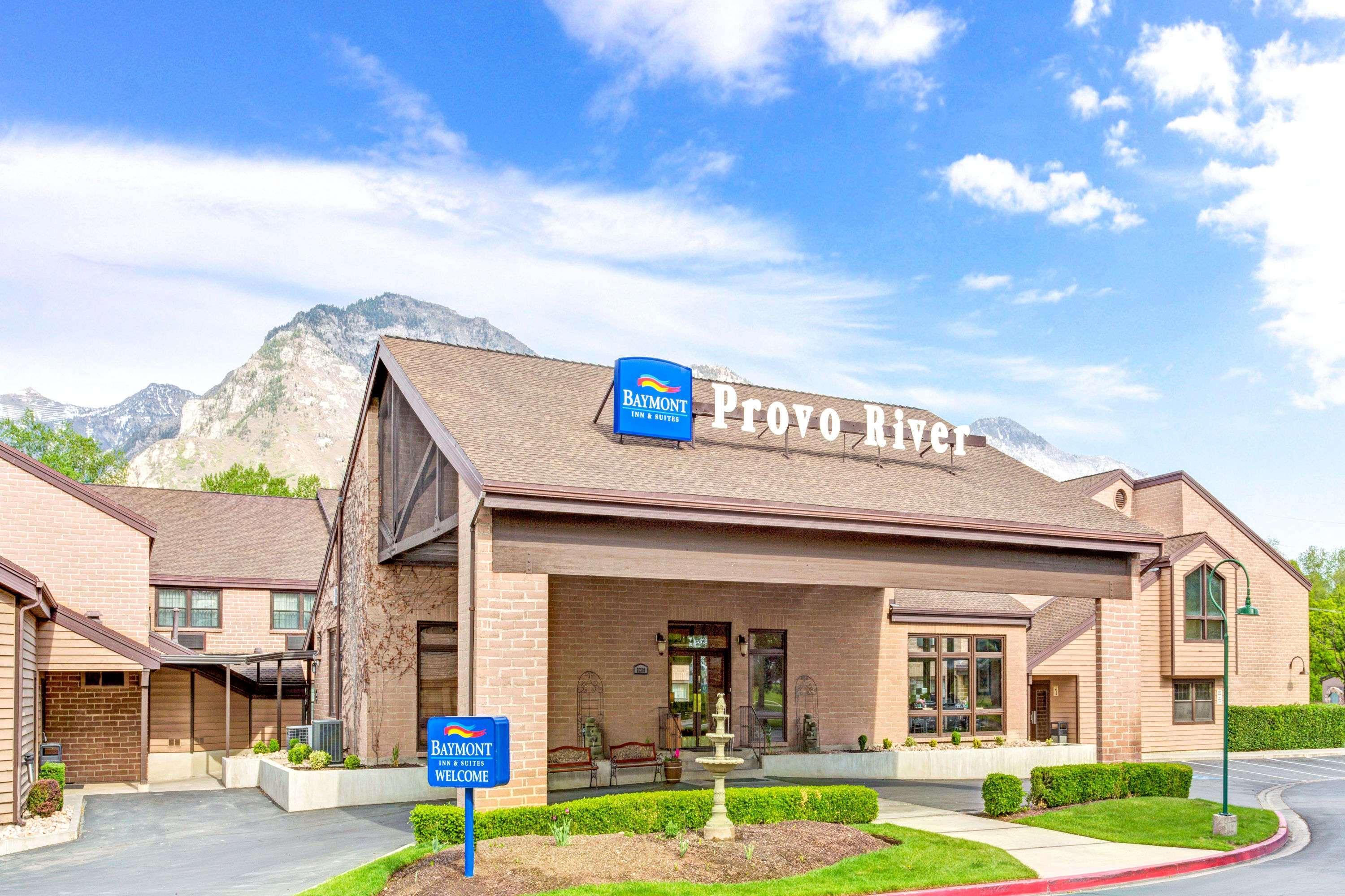 Hotel Baymont By Wyndham River 3*